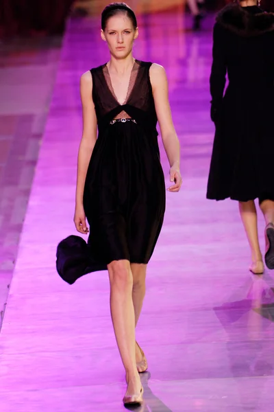 Look 25